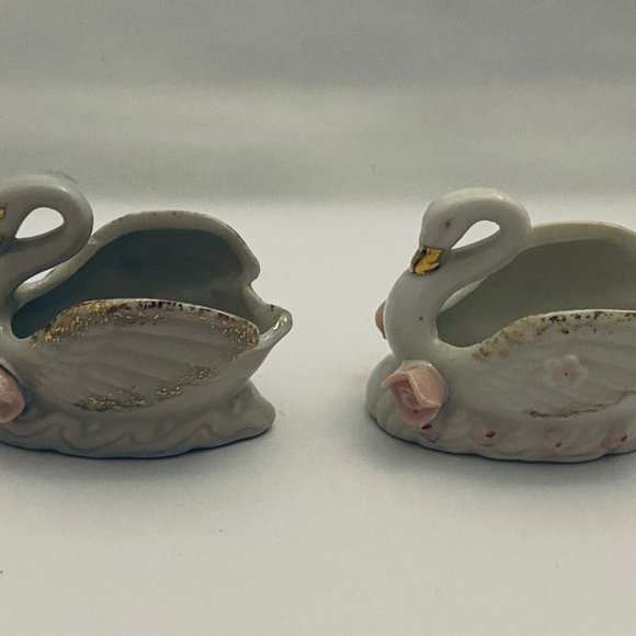 Ceramic Swan Salt Cellars, Pink & White, Gold & Rose Accents, Made in Japan - Picture 4 of 7